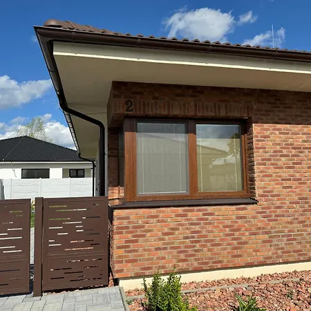 33 * Orechová Potôň