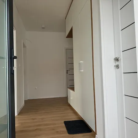 33 Apartmán *